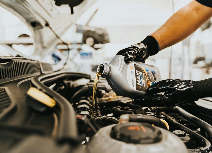 Detalle de mantenimiento automotor